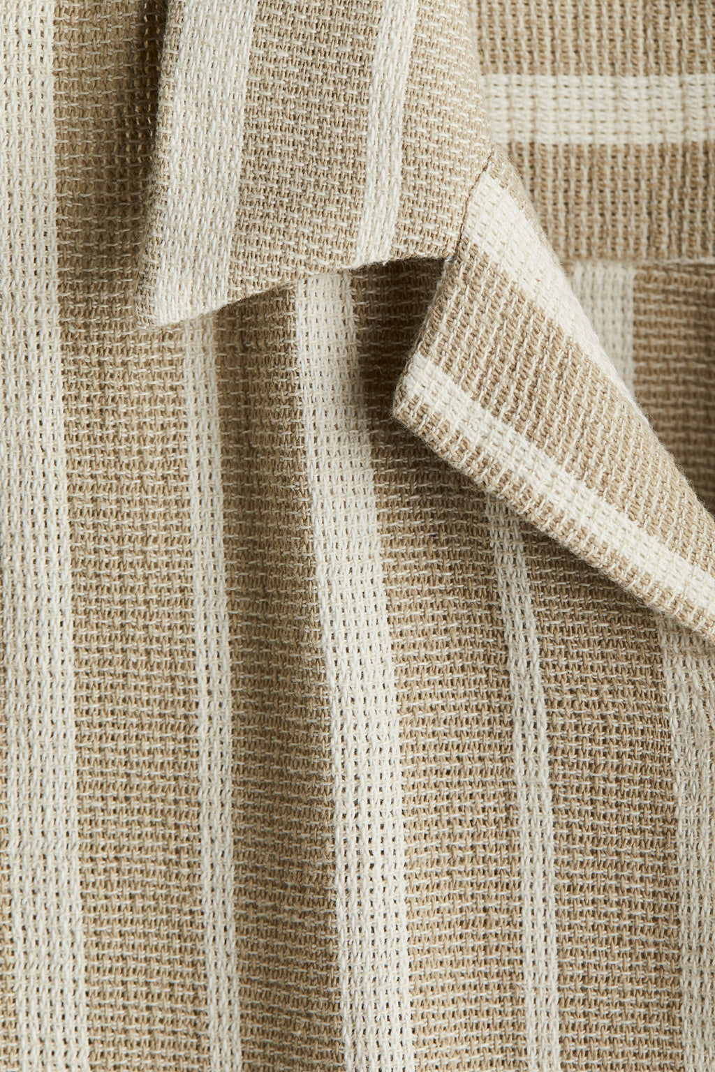 H&M REGULAR FIT TEXTURED RESORT SHIRT