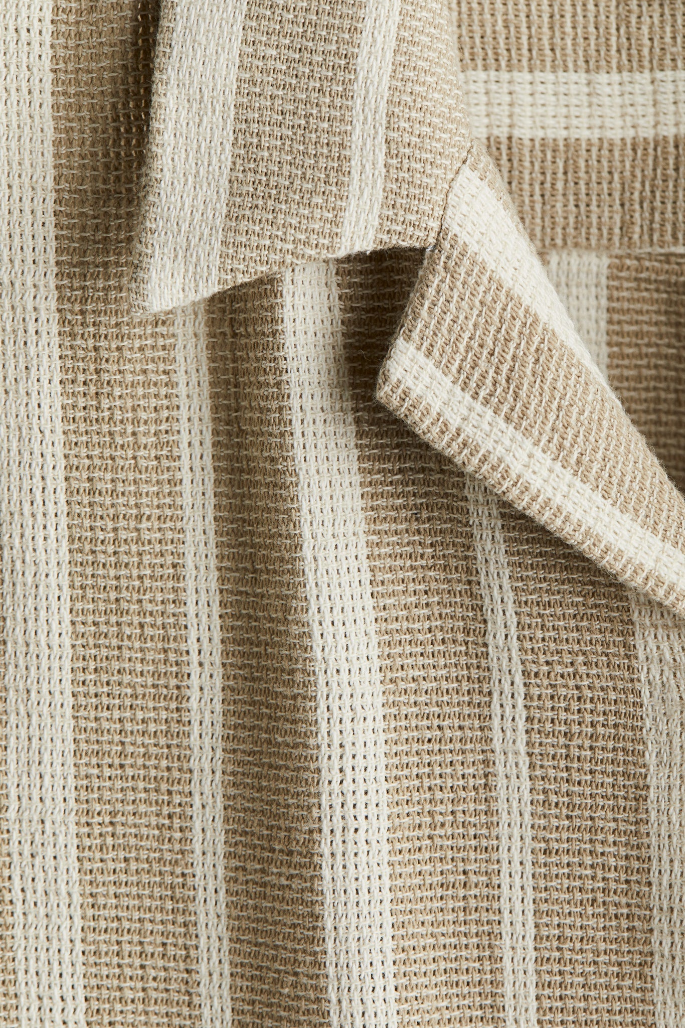 H&M REGULAR FIT TEXTURED RESORT SHIRT